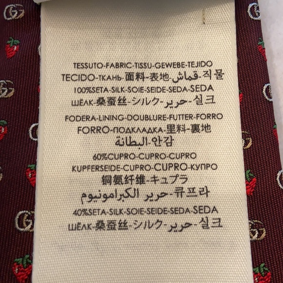 Authentic BNWT Gucci Running Fraise Tie - Picture 9 of 12